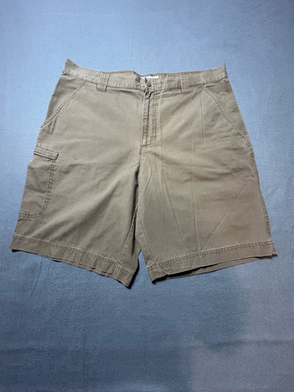 Columbia Men's Cargo Shorts in Tan